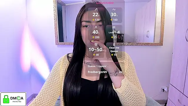 Snapshot of EricaVanderhill chatting on November 23, 2025, 10:20 pm EricaVanderhill online show from November 23, 2025, 10:20 pm