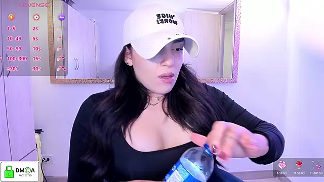 EricaVanderhill online show from August 5, 2026, 11:10 pm