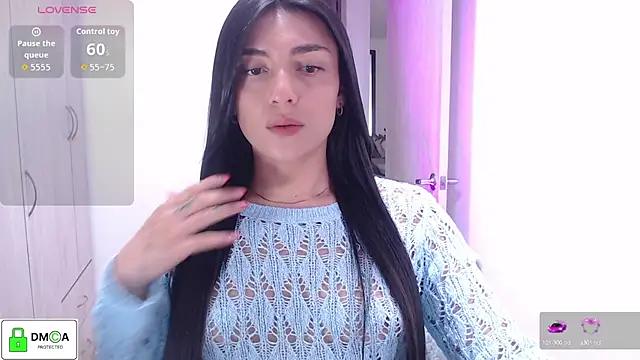 Snapshot of EricaVanderhill chatting on November 12, 2025, 6:23 pm EricaVanderhill online show from November 12, 2025, 6:23 pm