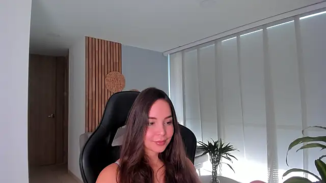 Snapshot of AnnieHallX chatting on April 25, 2026, 9:12 pm AnnieHallX online show from April 25, 2026, 9:12 pm