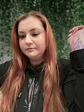 CandyShoopp online show from December 1, 2025, 5:36 pm