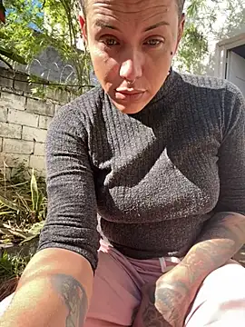 Alicbranca online show from April 22, 2026, 2:13 pm
