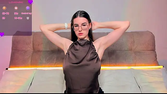 Snapshot of AriellaTesk chatting on May 7, 2026, 3:44 am AriellaTesk online show from May 7, 2026, 3:44 am