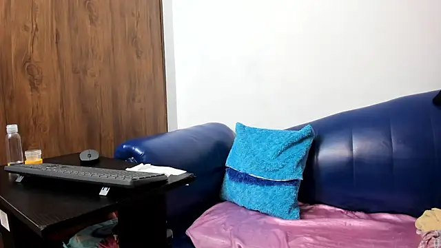 Snapshot of Mature_Skinny chatting on October 25, 2025, 7:07 am Mature Skinny online show from October 25, 2025, 7:07 am