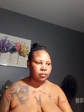 PearlSexxy69 online show from March 19, 2025, 1:32 am
