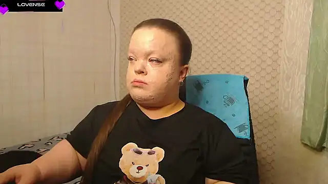 Snapshot of Janiffer_MiMi chatting on April 14, 2026, 3:39 pm Janiffer MiMi online show from April 14, 2026, 3:39 pm