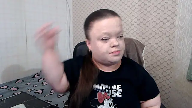 Snapshot of Janiffer_MiMi chatting on May 11, 2026, 4:04 pm Janiffer MiMi online show from May 11, 2026, 4:04 pm