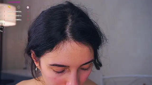 Snapshot of Holla_Molly chatting on March 6, 2025, 9:47 am Holla Molly online show from March 6, 2025, 9:47 am