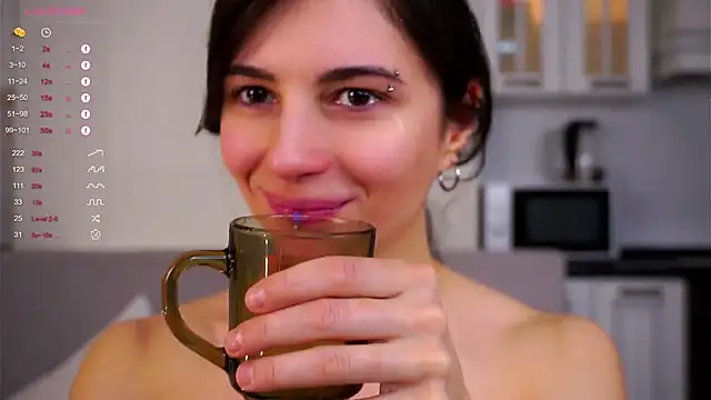 Snapshot of Holla_Molly chatting on March 3, 2025, 7:46 am Holla Molly online show from March 3, 2025, 7:46 am