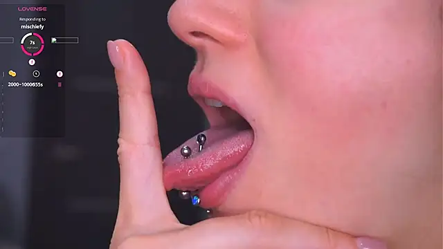 Snapshot of Holla_Molly chatting on March 2, 2026, 7:15 am Holla Molly online show from March 2, 2026, 7:15 am