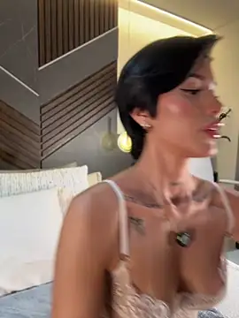 Snapshot of evamoretti chatting on May 21, 2026, 12:19 am evamoretti online show from May 21, 2026, 12:19 am