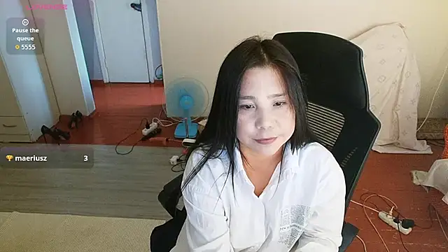 MissValday online show from July 13, 2026, 8:46 am