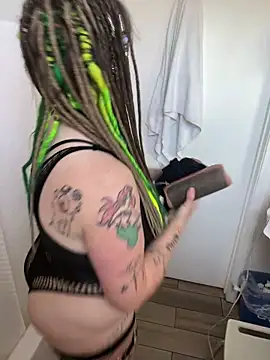 Snapshot of 1-800-FUCKYOU chatting on October 16, 2025, 4:15 pm 1-800-FUCKYOU online show from October 16, 2025, 4:15 pm