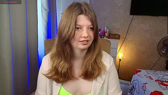 Snapshot of Vivian_cutie chatting on May 30, 2026, 10:43 am Vivian cutie online show from May 30, 2026, 10:43 am