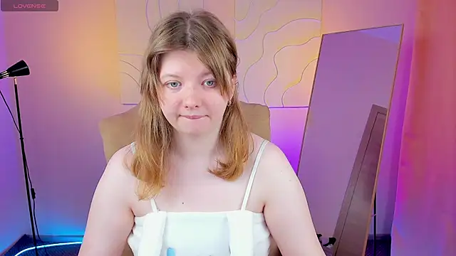 Vivian cutie online show from February 8, 2025, 10:29 am