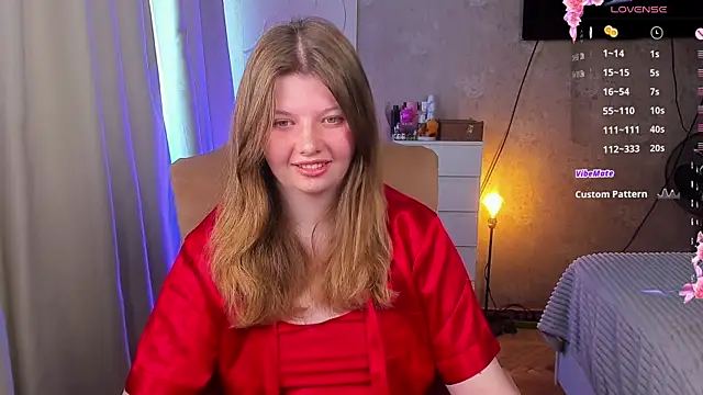 Snapshot of Vivian_cutie chatting on July 27, 2026, 7:37 am Vivian cutie online show from July 27, 2026, 7:37 am
