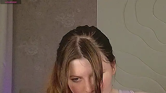 Snapshot of Vivian_cutie chatting on October 24, 2025, 2:38 pm Vivian cutie online show from October 24, 2025, 2:38 pm