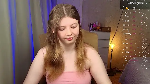 Snapshot of Vivian_cutie chatting on March 6, 2026, 3:51 pm Vivian cutie online show from March 6, 2026, 3:51 pm