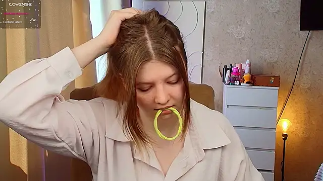 Snapshot of Vivian_cutie chatting on March 21, 2026, 10:31 am Vivian cutie online show from March 21, 2026, 10:31 am