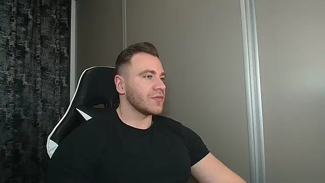 Thori92 online show from March 1, 2026, 12:05 pm