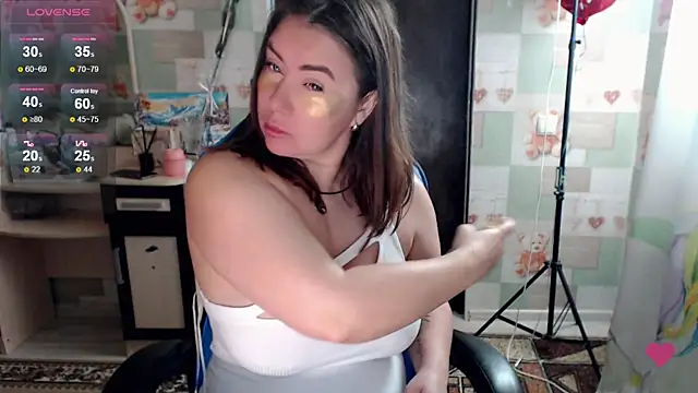 Korolek12 online show from November 24, 2025, 4:56 am