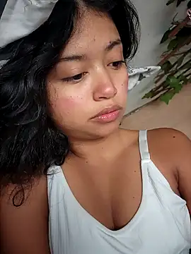 Snapshot of Peach_Girll chatting on November 19, 2025, 3:23 pm Peach Girll online show from November 19, 2025, 3:23 pm