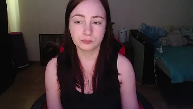 Snapshot of Laralianna chatting on May 15, 2026, 9:51 am Laralianna online show from May 15, 2026, 9:51 am