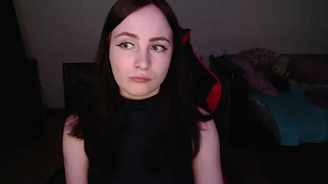 Snapshot of Laralianna chatting on April 12, 2026, 5:05 pm Laralianna online show from April 12, 2026, 5:05 pm