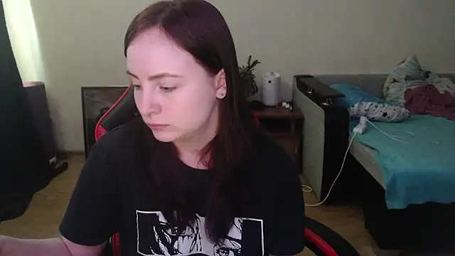 Snapshot of Laralianna chatting on May 8, 2026, 9:24 am Laralianna online show from May 8, 2026, 9:24 am