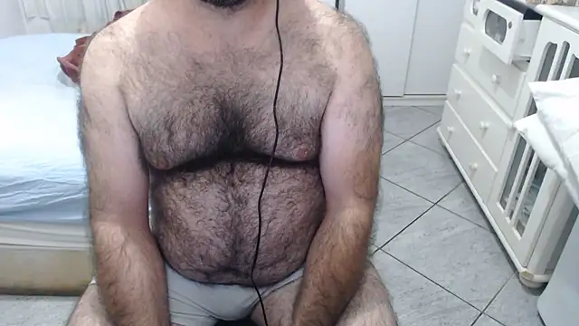 Snapshot of MysterBearMG chatting on June 25, 2026, 12:41 am MysterBearMG online show from June 25, 2026, 12:41 am