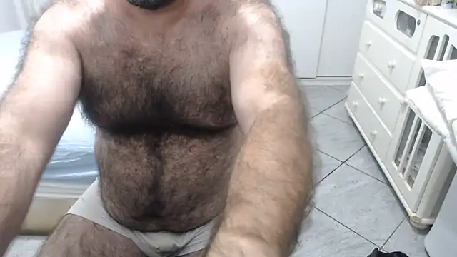 Snapshot of MysterBearMG chatting on June 22, 2026, 2:06 am MysterBearMG online show from June 22, 2026, 2:06 am