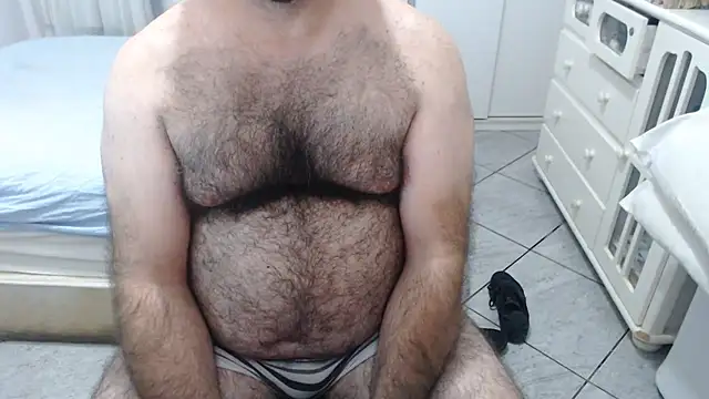 Snapshot of MysterBearMG chatting on July 5, 2026, 11:55 pm MysterBearMG online show from July 5, 2026, 11:55 pm