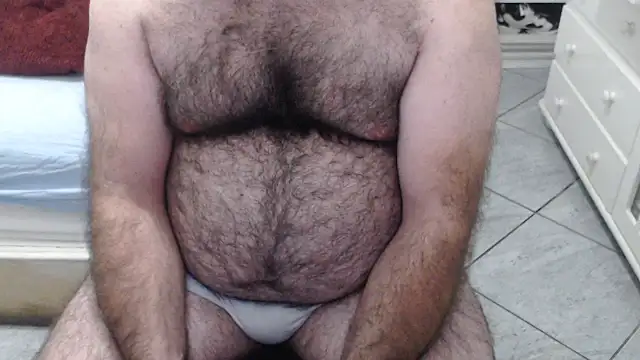 Snapshot of MysterBearMG chatting on July 14, 2026, 2:05 am MysterBearMG online show from July 14, 2026, 2:05 am