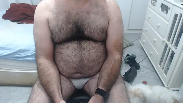 Snapshot of MysterBearMG chatting on July 24, 2026, 11:23 pm MysterBearMG online show from July 24, 2026, 11:23 pm