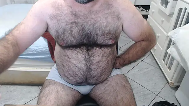 Snapshot of MysterBearMG chatting on July 13, 2026, 11:04 pm MysterBearMG online show from July 13, 2026, 11:04 pm