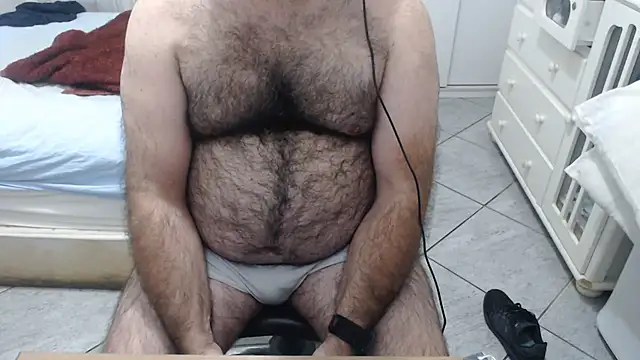 Snapshot of MysterBearMG chatting on July 15, 2026, 12:39 am MysterBearMG online show from July 15, 2026, 12:39 am