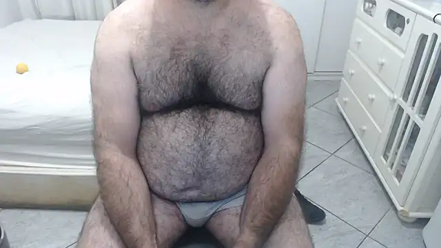 Snapshot of MysterBearMG chatting on August 2, 2026, 11:46 pm MysterBearMG online show from August 2, 2026, 11:46 pm