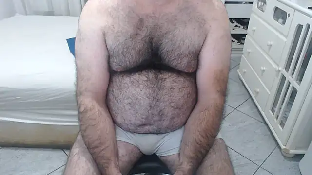 Snapshot of MysterBearMG chatting on July 29, 2026, 12:21 am MysterBearMG online show from July 29, 2026, 12:21 am