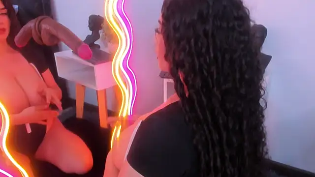 Snapshot of Sweet_Ariadna_ chatting on March 20, 2026, 12:17 pm Sweet Ariadna online show from March 20, 2026, 12:17 pm