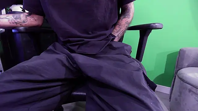 Snapshot of kuruptxxx_live chatting on March 10, 2026, 7:29 pm kuruptxxx live online show from March 10, 2026, 7:29 pm