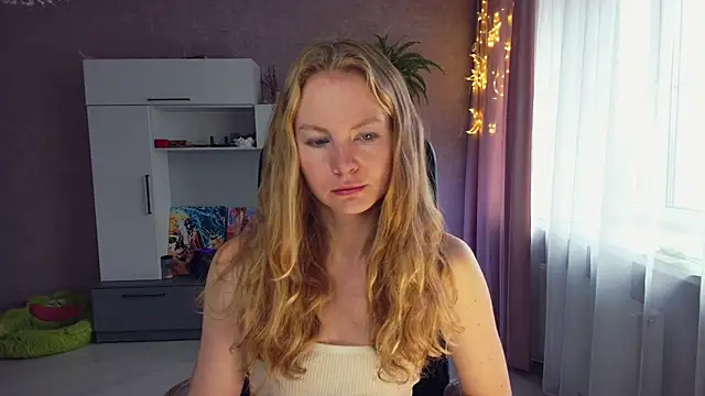 Snapshot of Cuddle_Cat chatting on October 29, 2025, 6:23 am Cuddle Cat online show from October 29, 2025, 6:23 am