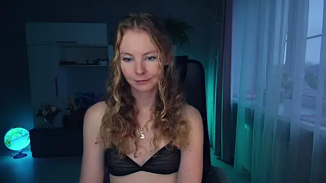 Snapshot of Cuddle_Cat chatting on November 16, 2025, 5:23 am Cuddle Cat online show from November 16, 2025, 5:23 am