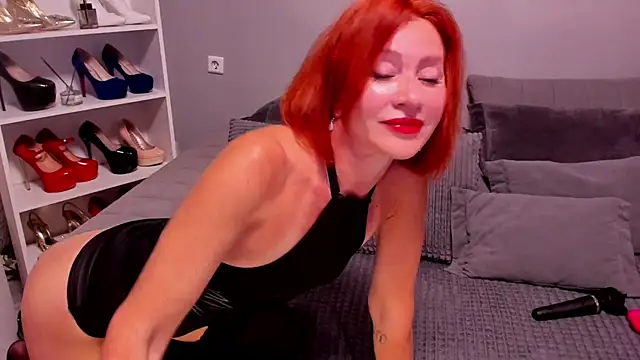 Snapshot of Jullia_Moor chatting on June 20, 2026, 12:26 am Jullia Moor online show from June 20, 2026, 12:26 am