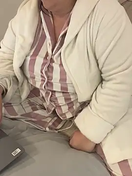 sweeti Em online show from January 15, 2026, 7:06 pm