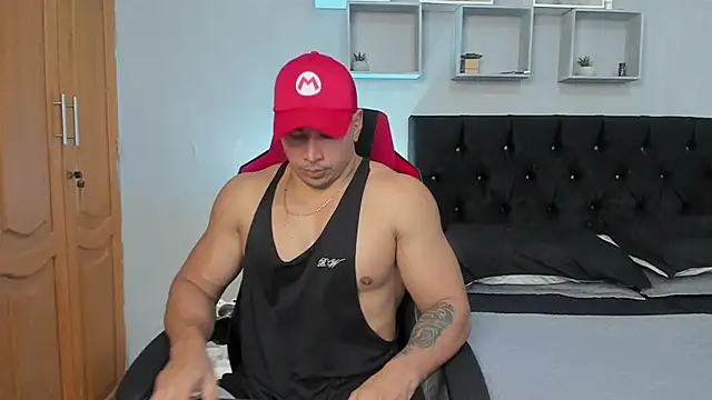 Snapshot of tyler_hank01 chatting on November 17, 2025, 8:35 pm tyler hank01 online show from November 17, 2025, 8:35 pm