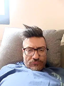 Snapshot of Amaras5 chatting on March 26, 2026, 9:29 am Amaras5 online show from March 26, 2026, 9:29 am