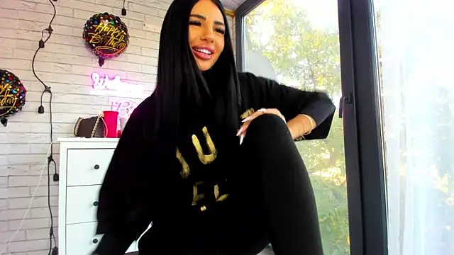 Britney Charm  online show from October 17, 2025, 6:06 am