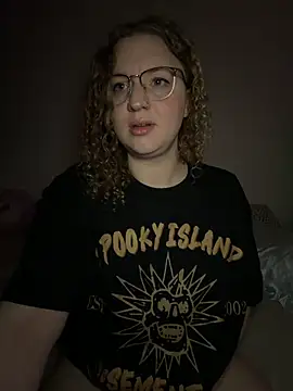 EmmieRae online show from November 12, 2025, 3:10 am