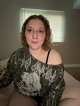 Snapshot of EmmieRae chatting on May 16, 2026, 10:36 am EmmieRae online show from May 16, 2026, 10:36 am