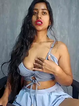 Valentinne z online show from February 18, 2025, 9:10 am